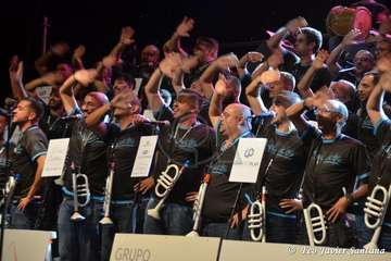 Acto de presentación de la murga teldense Los Nietos de Sarymanchez en el Teatro Víctor Jara de Vecindario (Foto Francisco Javier Santana)